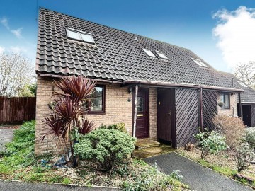 image of 20 Robins Court, Chard