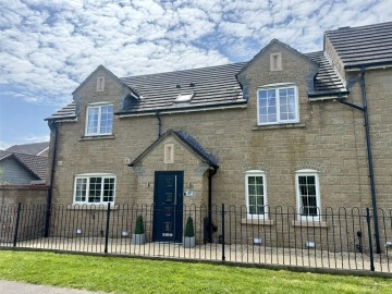 image of 37 Lower Meadow, Ilminster