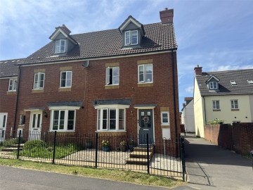 image of 40 Wyatt Way, Chard