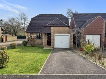 image of 1 Robins Court, Chard